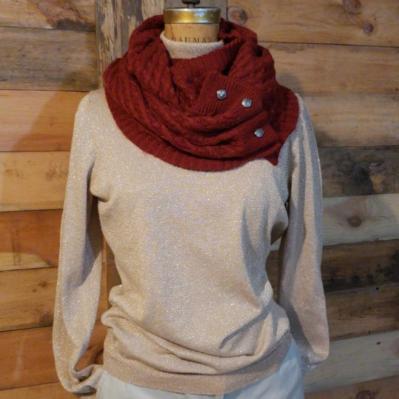 Red wine color neck scarf - Picture 2 of 5